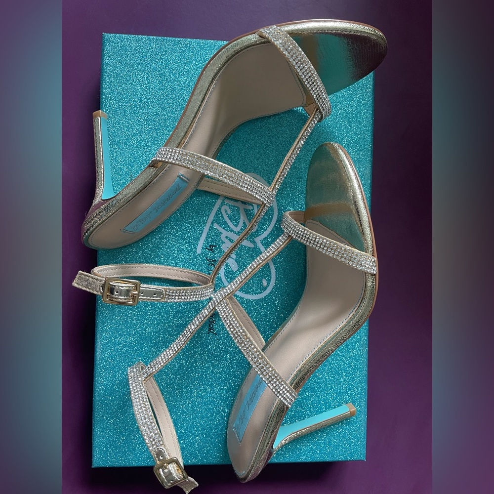 Blue by Betsey Johnson gold heels with faux crystals